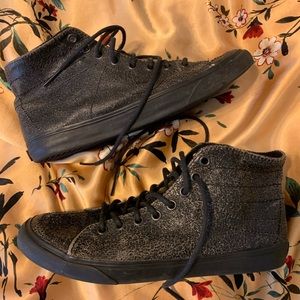 Vans distressed crinkle black leather sk8 hi